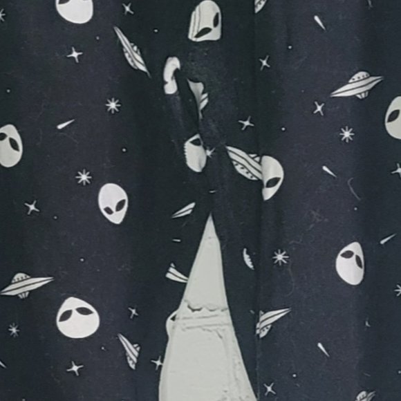 Sweetlegs leggings one size โ aliens - Picture 3 of 4